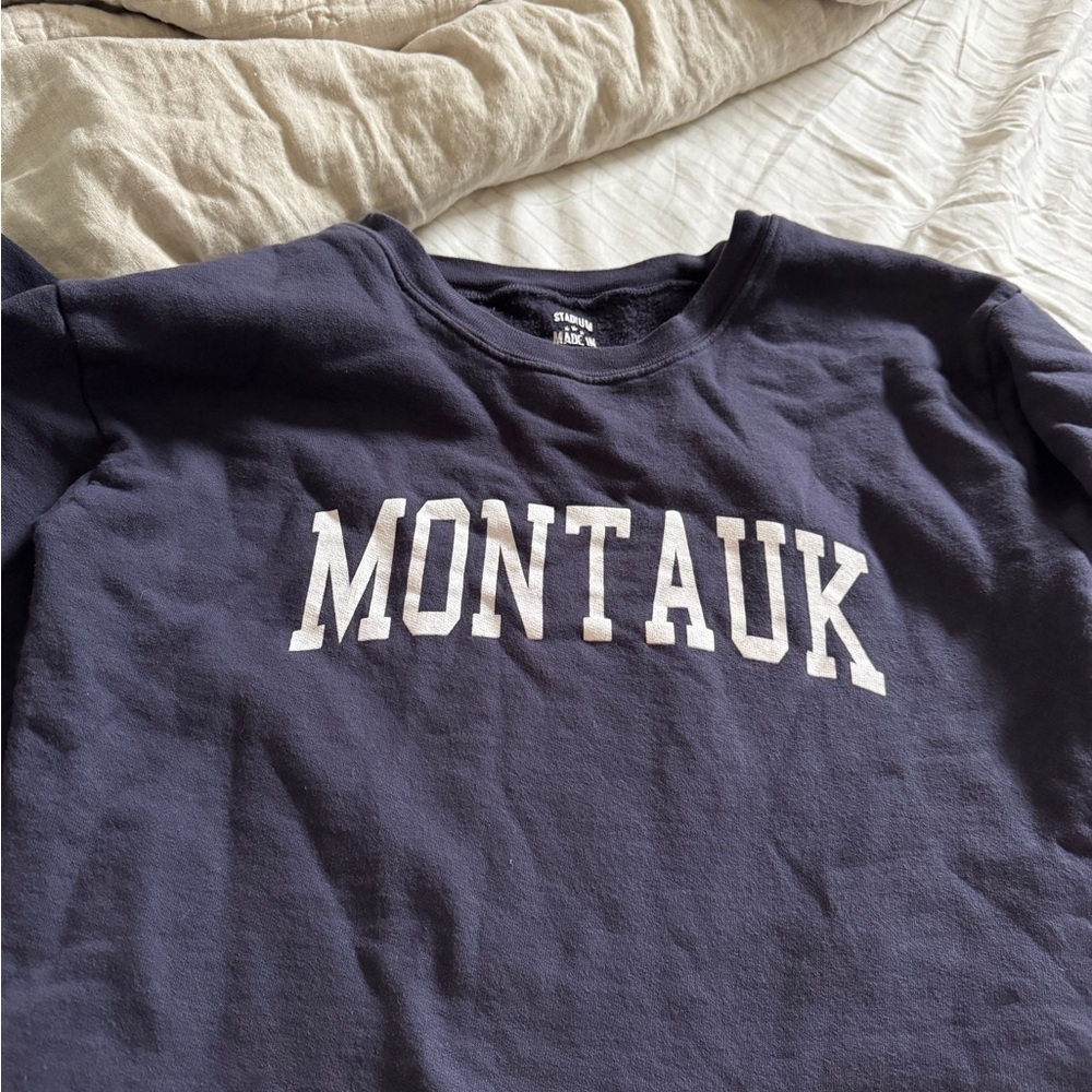 Women’s Navy Blue Sweatshirt